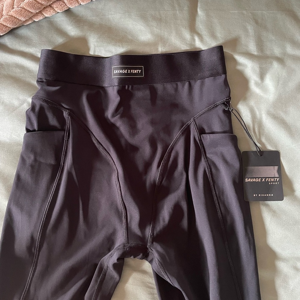 NWT Savage X Fenty Black Athletic Leggings
